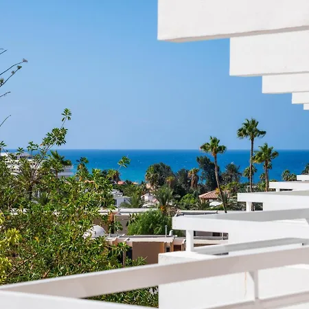 アパート 302 Modern, Light, Comfortable With Swimming Pool