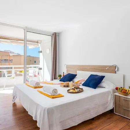 アパート 302 Modern, Light, Comfortable With Swimming Pool