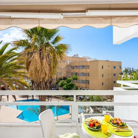 302 Modern, Light, Comfortable With Swimming Pool Daire