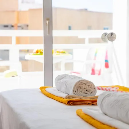 Daire 302 Modern, Light, Comfortable With Swimming Pool Playa de las Américas