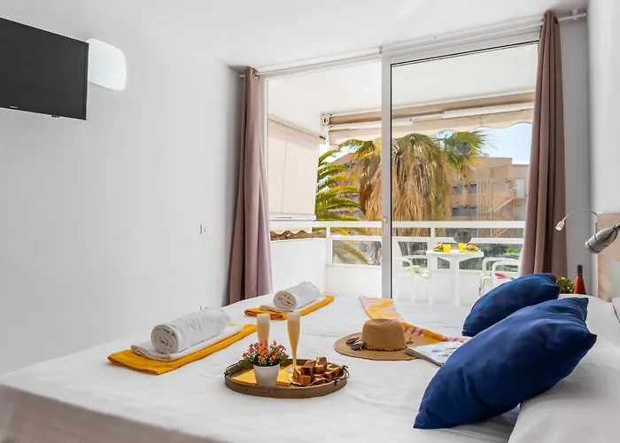 Apartment 302 Modern, Light, Comfortable With Swimming Pool Playa de las Americas (Tenerife)