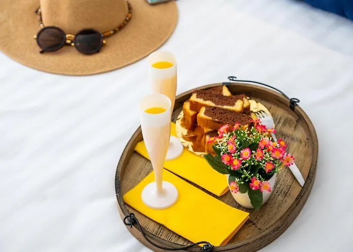 302 Modern, Light, Comfortable With Swimming Pool Lägenhet